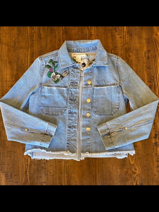 H&M Jackets & Blazers - H&M Coachella floral boho embroidered Jean jacket distressed sz4/small EUC